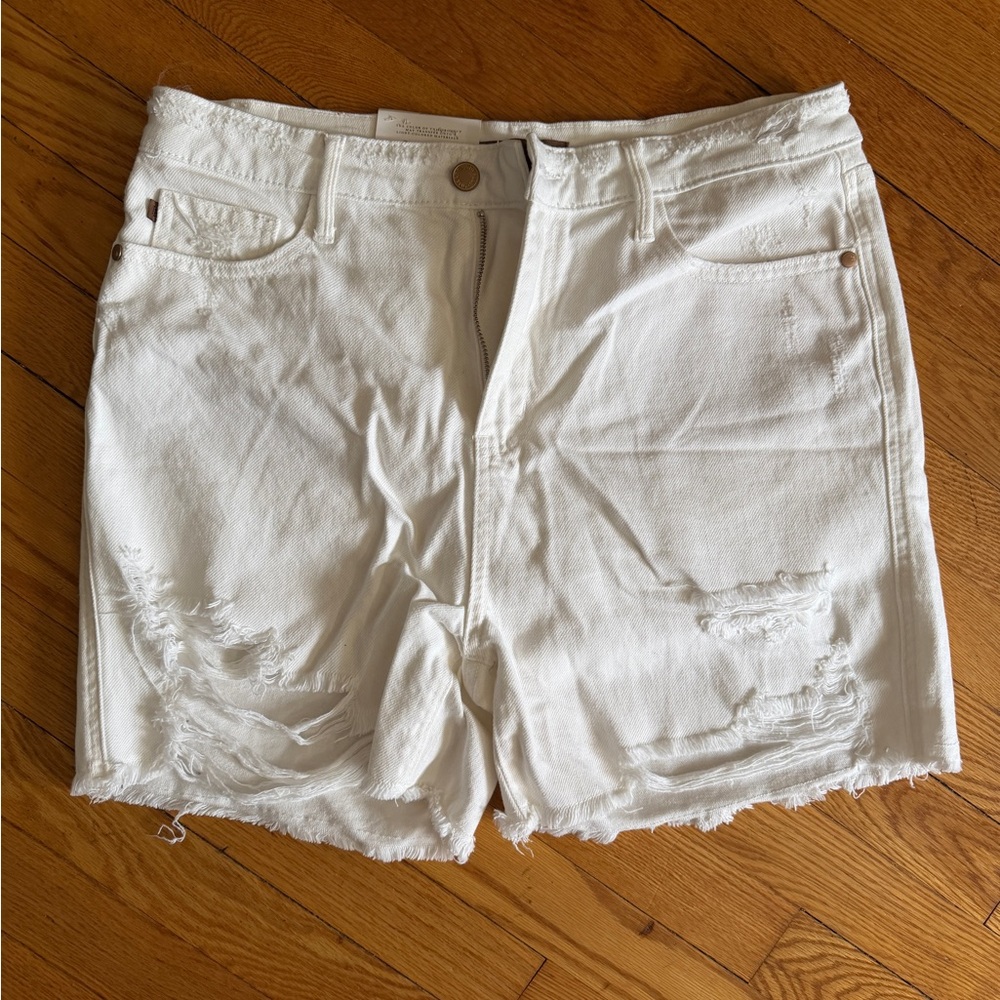 NWT - JUDY BLUE - HIGH RISE RIGID MAGIC CUTOFF SHORTS